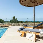 Vasaltis & Selestitis Villa *