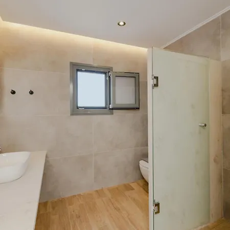 Vasaltis & Selestitis Villa *