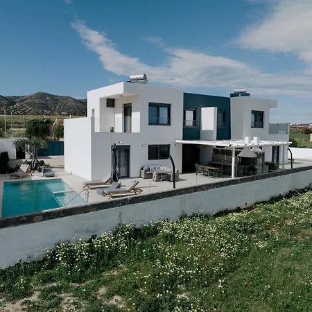 Vasaltis & Selestitis Villa *