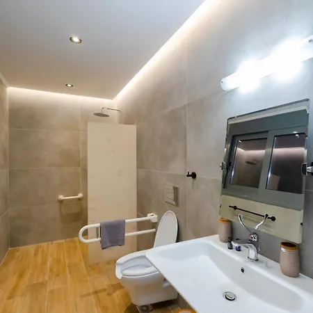 Vasaltis & Selestitis Villa