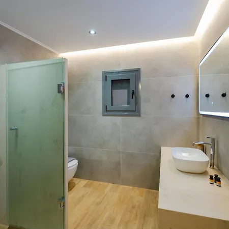 Vasaltis & Selestitis Villa *