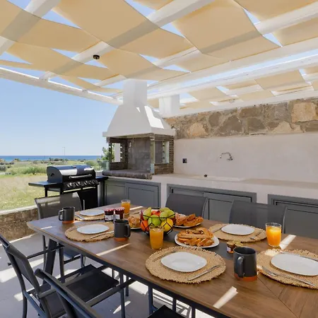 Vasaltis & Selestitis Villa *