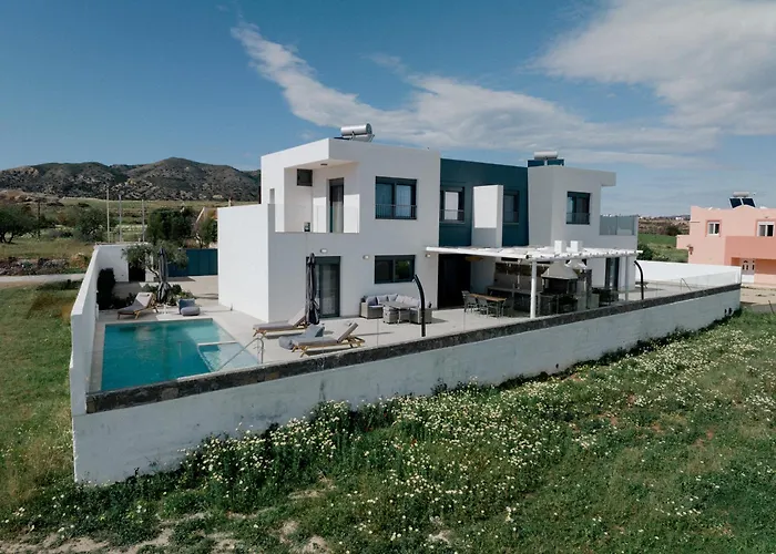 Vasaltis & Selestitis Villa *