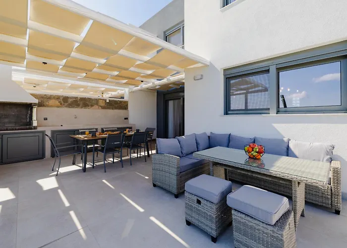 Villa Vasaltis & Selestitis